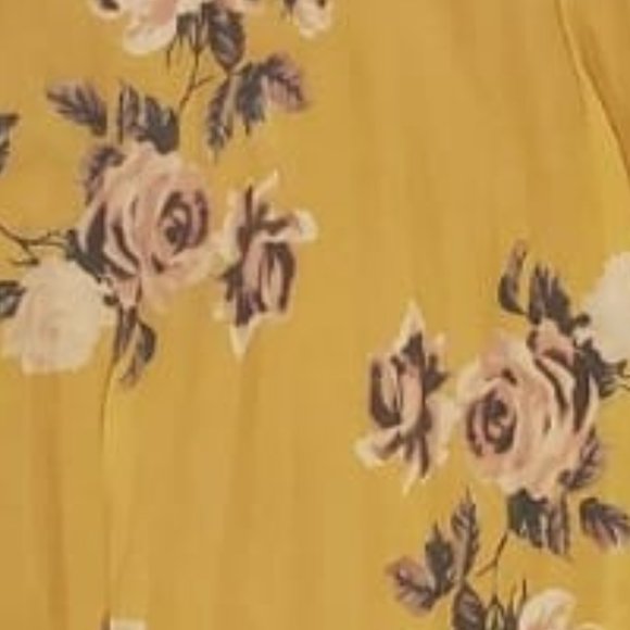 PLUS SIZE HANDKERCHIEF TOP - Picture 5 of 6